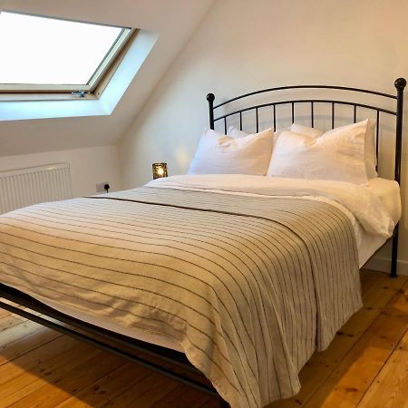 Willa House With Parking, Short Stroll To Quay, Shops And Restaurants Poole Zewnętrze zdjęcie