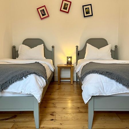 Willa House With Parking, Short Stroll To Quay, Shops And Restaurants Poole Zewnętrze zdjęcie
