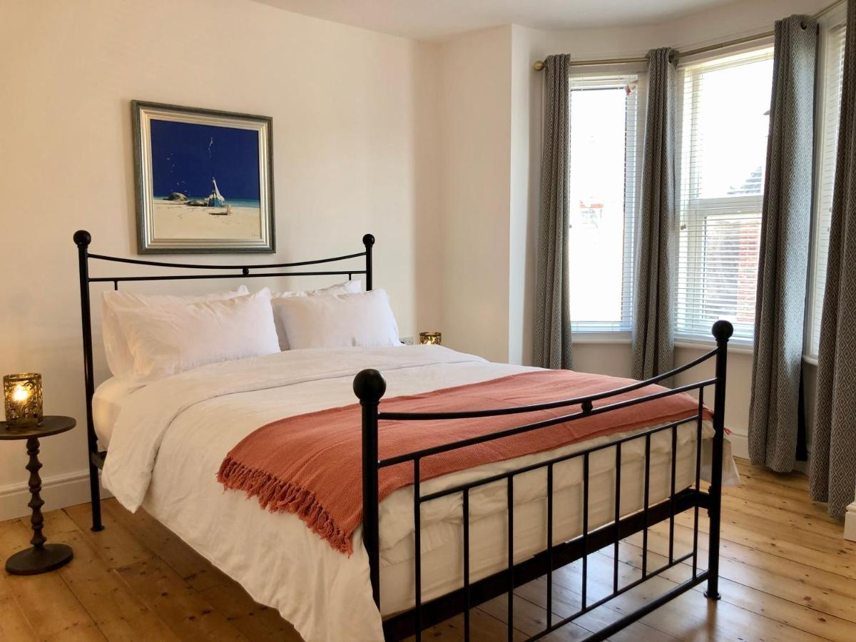 Willa House With Parking, Short Stroll To Quay, Shops And Restaurants Poole Zewnętrze zdjęcie