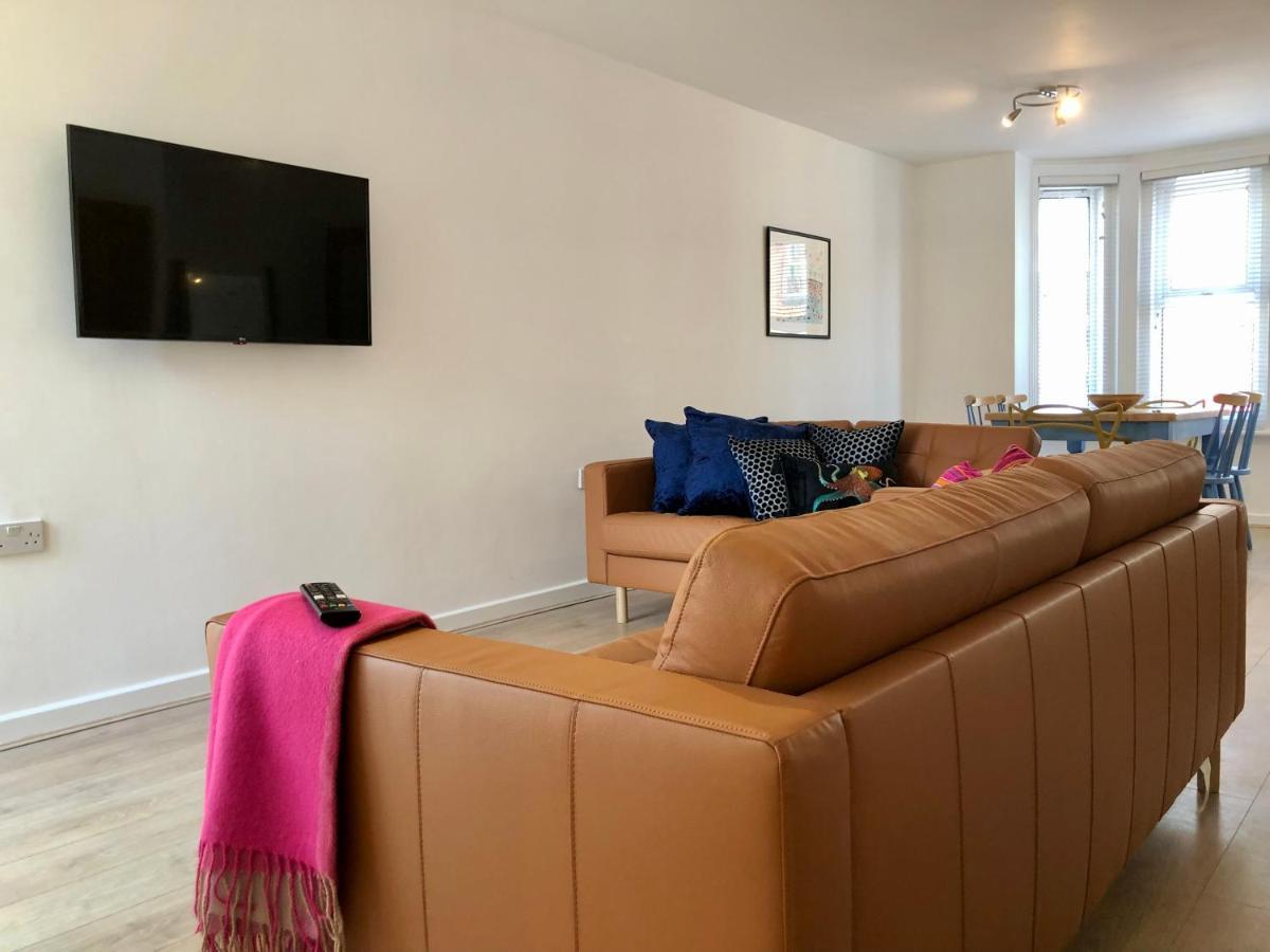 Willa House With Parking, Short Stroll To Quay, Shops And Restaurants Poole Zewnętrze zdjęcie