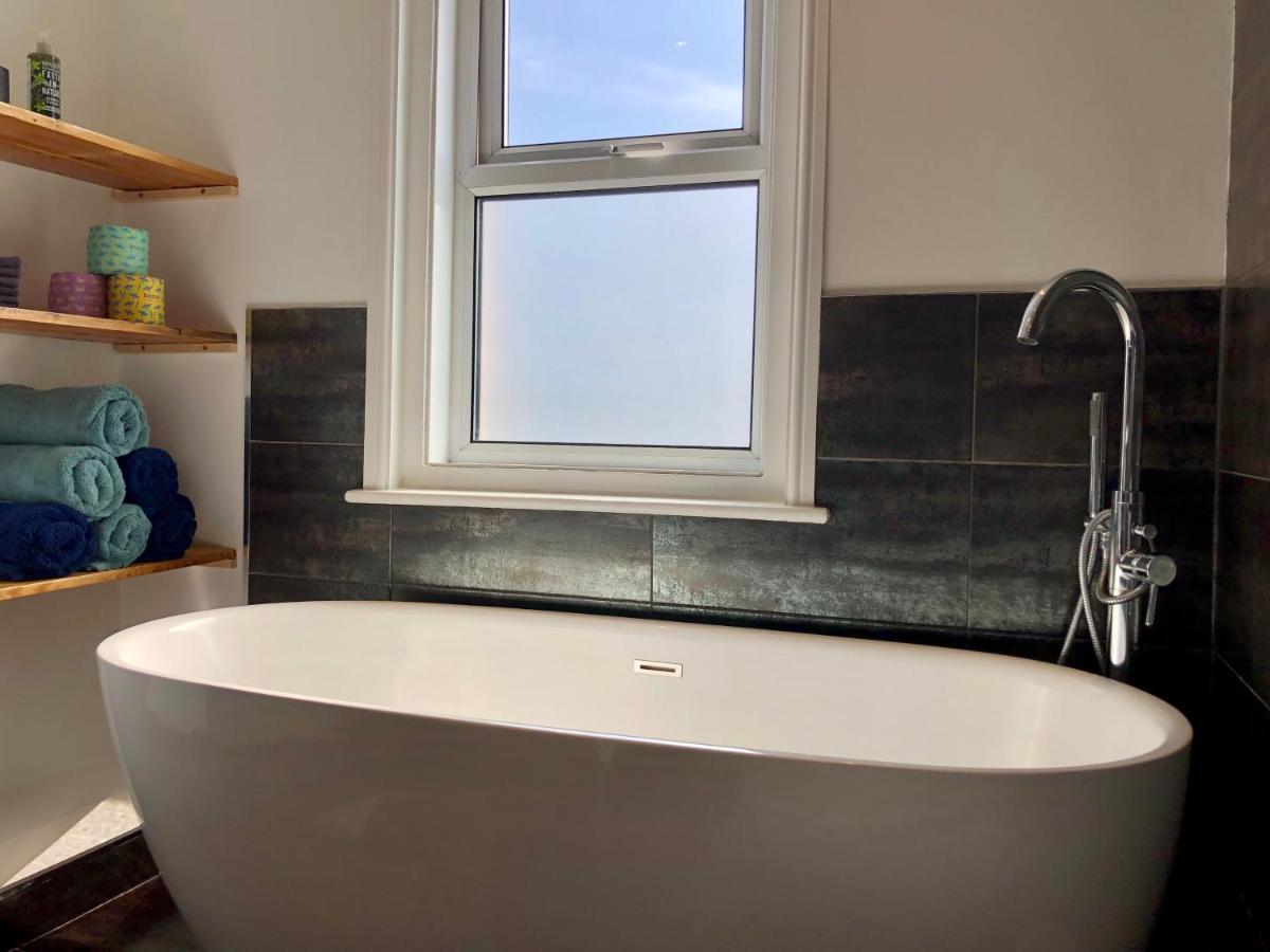 Willa House With Parking, Short Stroll To Quay, Shops And Restaurants Poole Zewnętrze zdjęcie