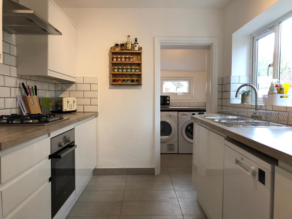 Willa House With Parking, Short Stroll To Quay, Shops And Restaurants Poole Zewnętrze zdjęcie